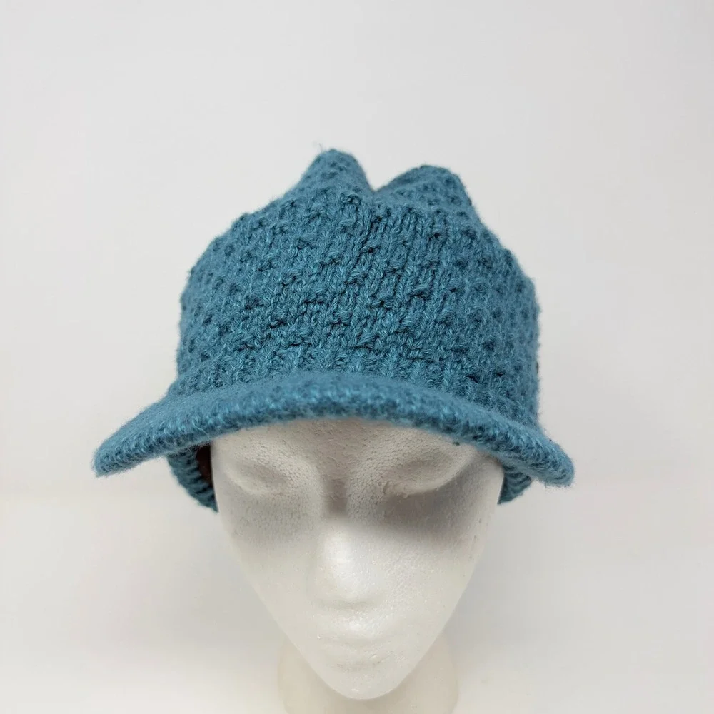 Mountain Hardwear Teal Blue Chunky Knit Visor Beanie Hat with Buttons Logo Large